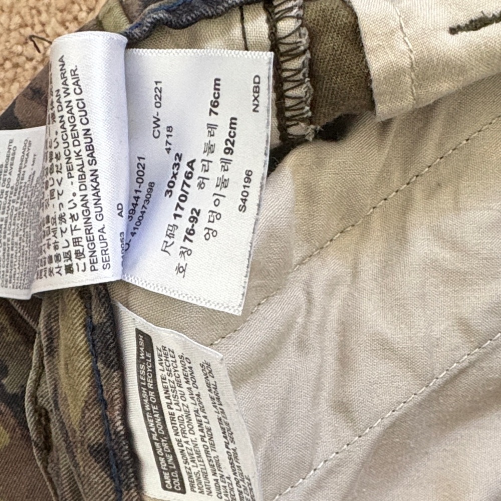 Levi’s XX Taper Camouflage Cargo Pants - Picture 4 of 5